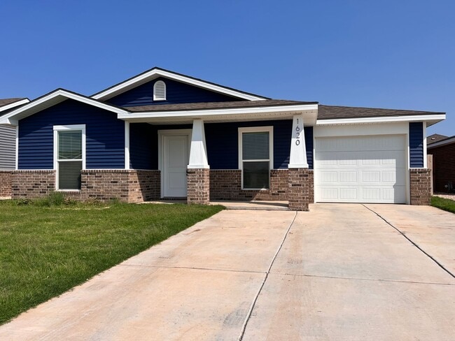 Photo - Pre leasing now for 4/1/2026