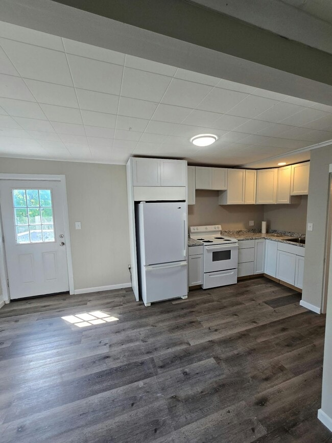 Building Photo - 36990 Division Rd Unit 1 Rental
