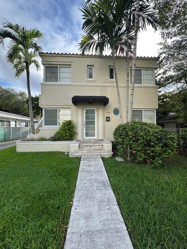Building Photo - 3235 S Le Jeune Rd Unit 3235