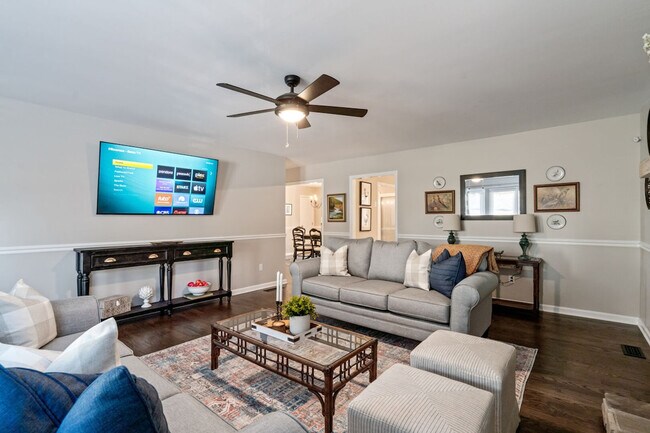 Photo - 17 Rock Crest Cir SE Unidad SI ID1234819P