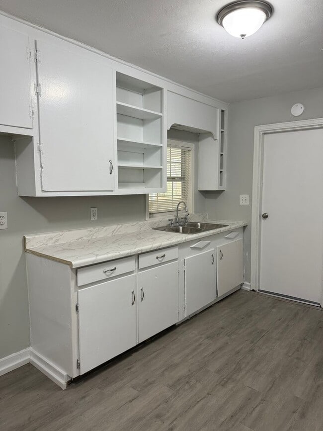 Photo - 4246 Oaklawn Dr