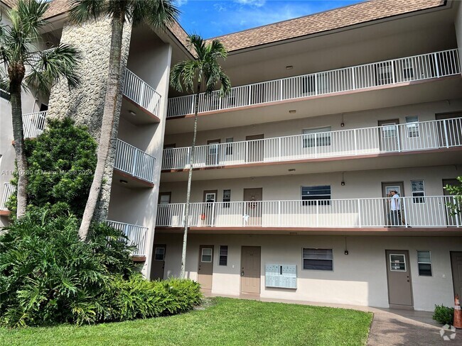 Building Photo - 2440 SW 81st Ave Unit 103 Rental