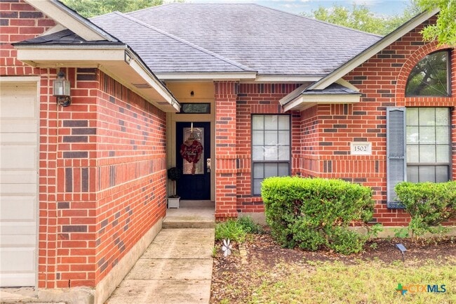 Photo - 1502 Oak Knoll Ln