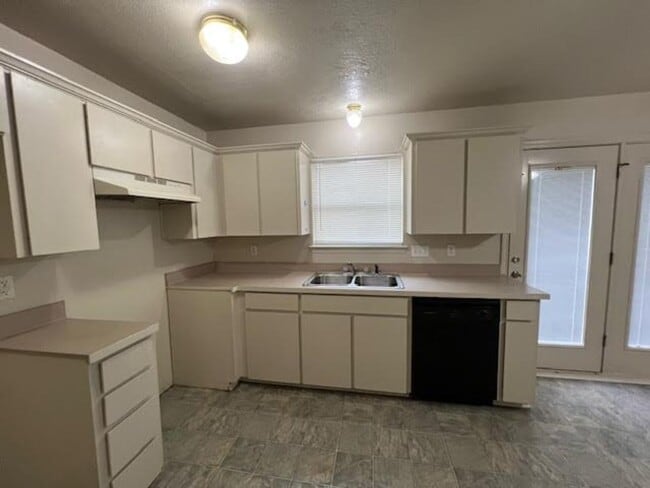 Photo - 2 bedroom townhome in Moody, TX.