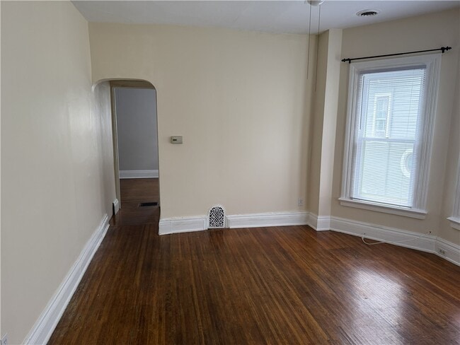 Photo - 60 Rowley St