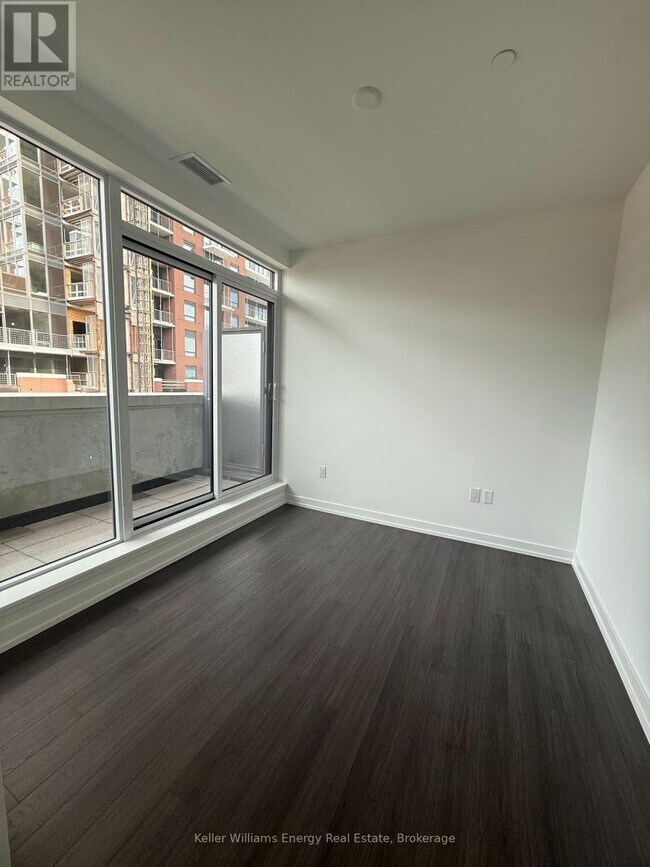 Photo - 4010 Eglinton Ave W Unit 713