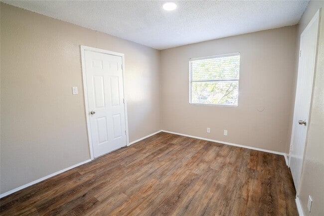 Photo - 10211 Brownie Dr