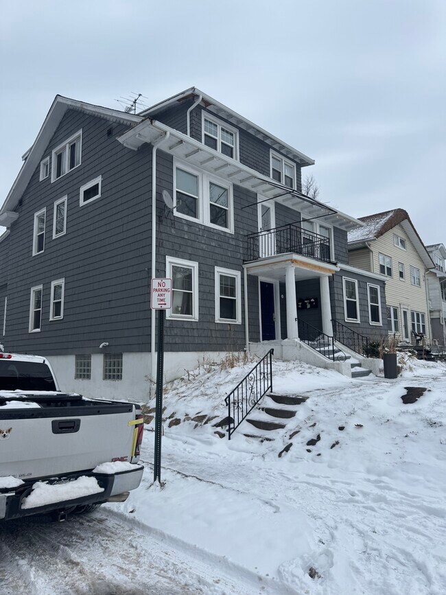 Photo - 1335 West Blvd Unidad 2