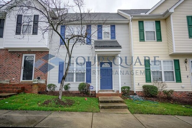 Townhome | 2nd Bedroom Features an En-Suit... - Townhome | 2nd Bedroom Features an En-Suit...