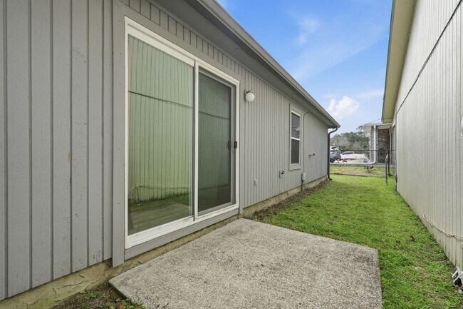 Photo - Updated 3 Bedroom in Kelly Hill Estates!