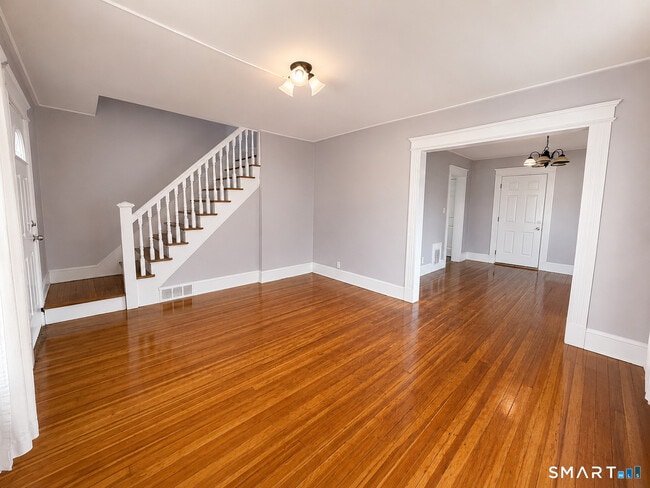 Photo - 132 Clinton St