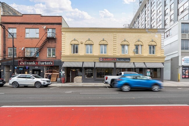 Building Photo - 174 King St