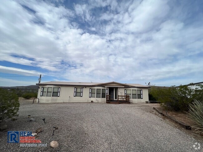 Building Photo - Toquerville home on large lot
