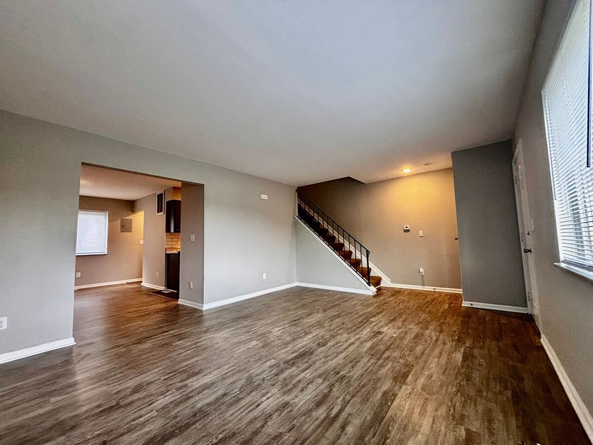 Photo - Silver Rock Avenue Apartments