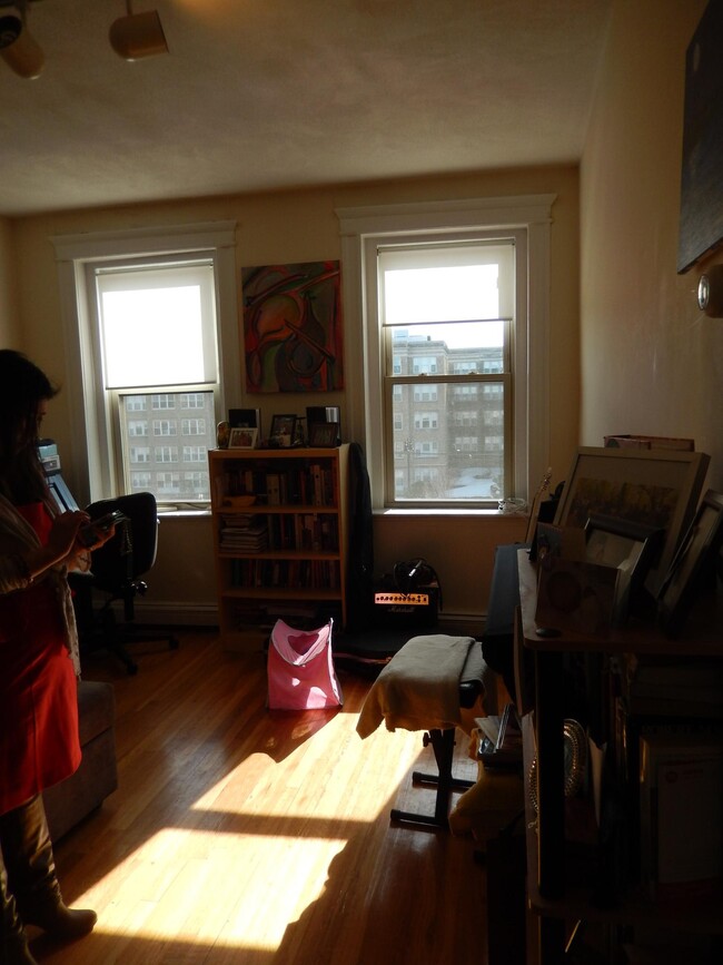 Photo - 1625 Commonwealth Ave Unidad 18 Rental