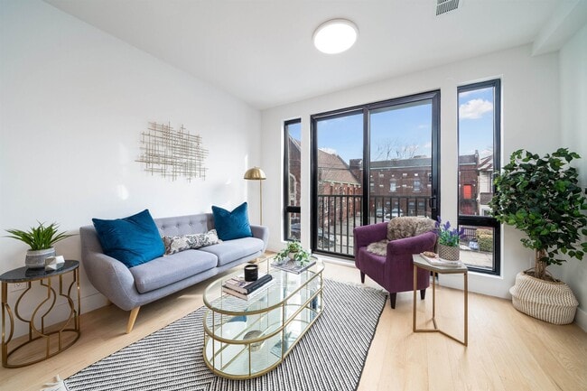 Building Photo - 10 Brinkerhoff St Unit 203