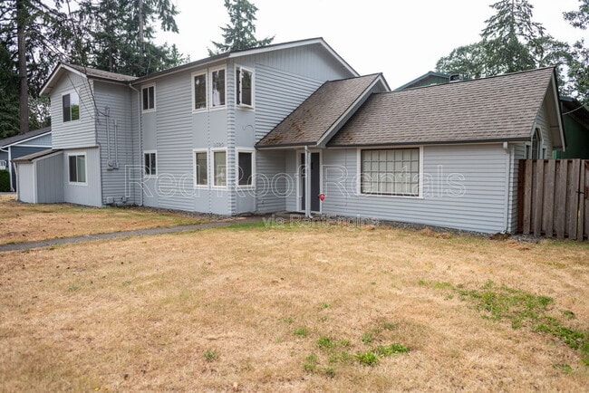 Photo - 9620 Maple Ave SW