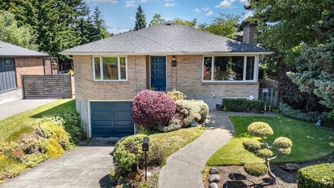 Building Photo - 4bd/1.75ba Seattle House