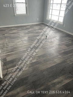 Photo - 423 E 274th St