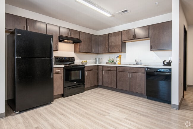 1BR, 1BA - 710SF