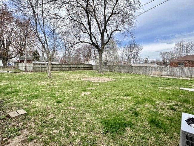 Photo - 252 Coovert St