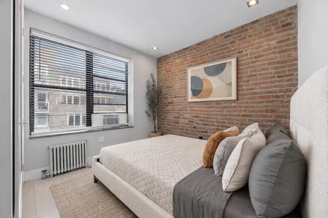 340 E 50th St Unit 2A