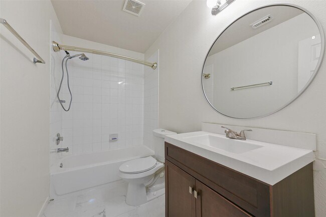 9523 Wyatt Oak Lane