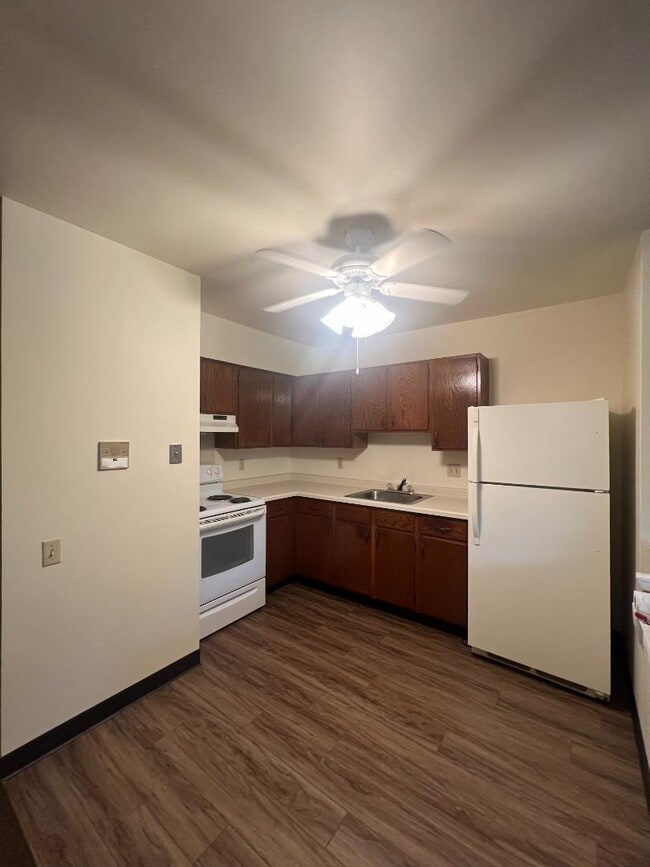 Building Photo - 509 N Main St Rental