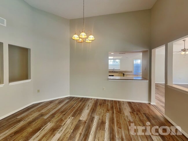 4944 Harbor Woods Dr