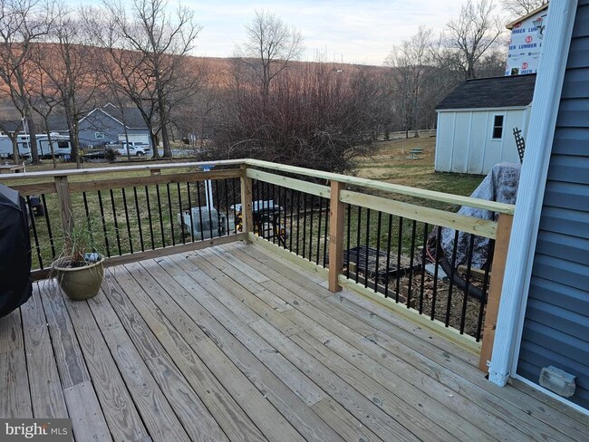 Photo - 286 Mission Rd N