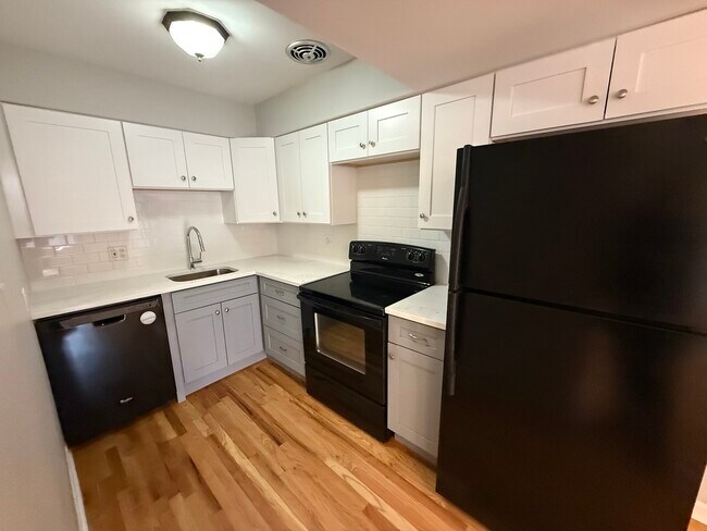 Photo - 744 W Gordon Terrace Unit 302