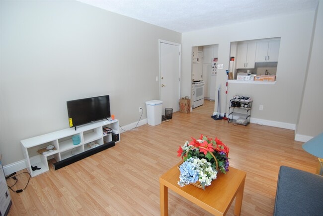 Photo - 9 Strawberry Bank Rd Unit 24