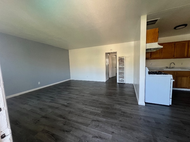 Photo - 1133 E Alosta Ave Unidad 25