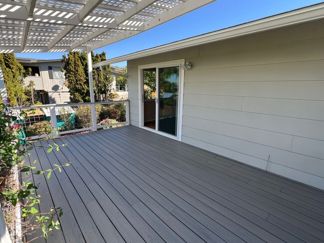 Photo - Spacious 3 bed/2 bath home with RV/Boat pa...