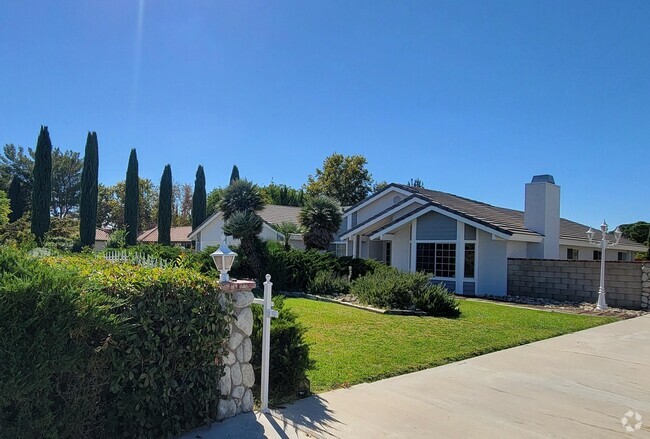 Building Photo - 43909 Ryckebosch Ln Rental