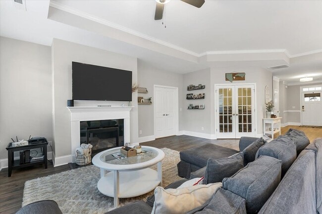 Photo - 204 Holly Springs Ct