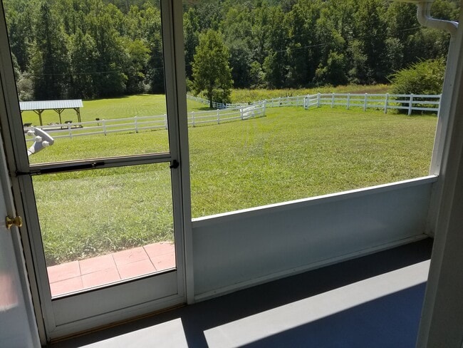 Photo - 925 Qualla Rd Unit #A