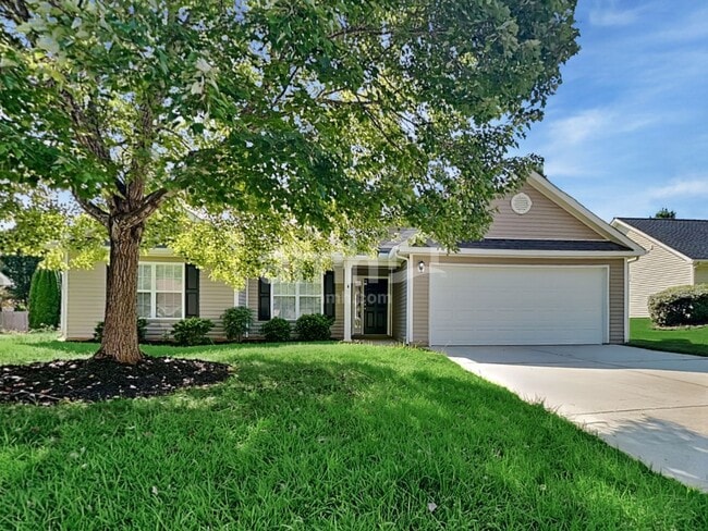 Building Photo - 706 Walnut Crossing Dr Rental