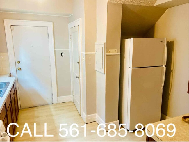 Photo - 685 Longview Ave