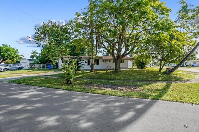 Photo - 601 SW 64th Pky