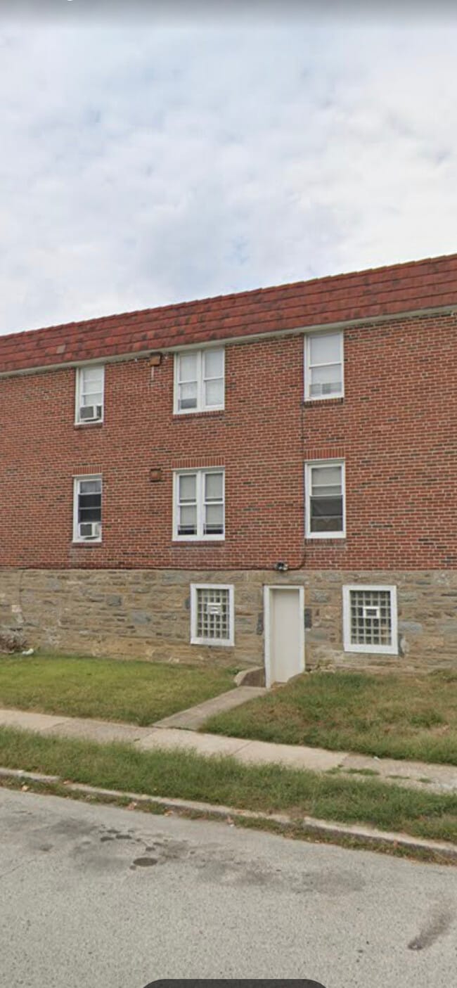 Photo - 1325 E Mt Pleasant Ave Unit #B