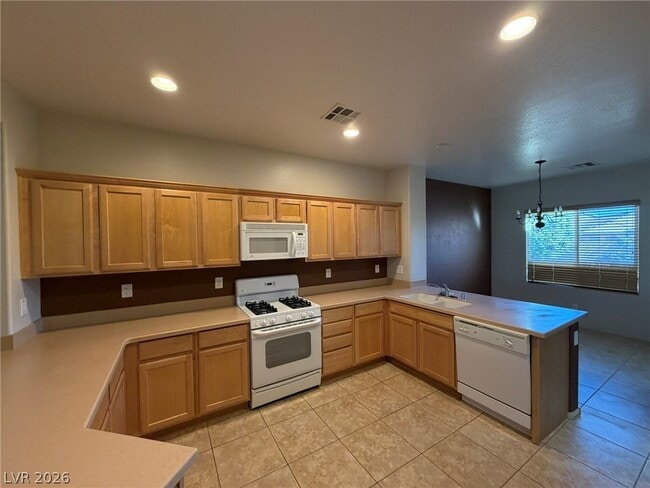 Photo - 2747 Lochleven Way