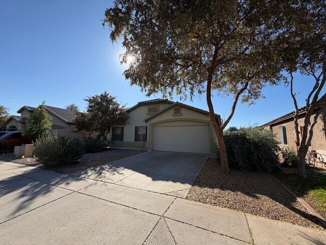 Beautiful 4 Bedroom Home for Rent in Goodyear! - Beautiful 4 Bedroom Home for Rent in Goodyear!