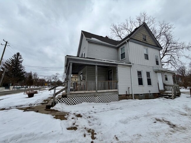 Photo - 97 Fairgrove St Unit 2