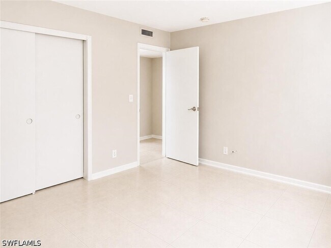 Photo - 5410 16th Pl SW Unit B-1
