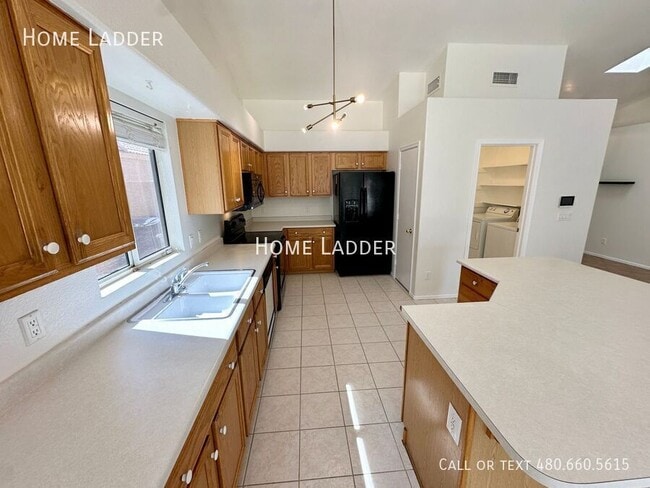 Photo - 654 W Country Estates Ave