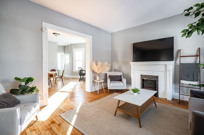 Building Photo - Rare Frederick Townhouse Unit - across from Whole Foods, St. Mary's, Bradford Beach