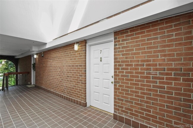 Photo - 55 N Broadway Unit 3-7