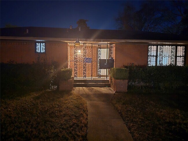 Photo - 648 Penguin Dr