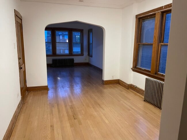 Photo - 2345 W 24th St Unidad 2